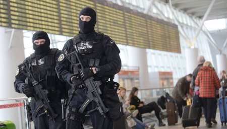 В Польше задержан вывезший троих детей из Швеции россиянин В Польше задержан вывезший троих детей из Швеции россиянин