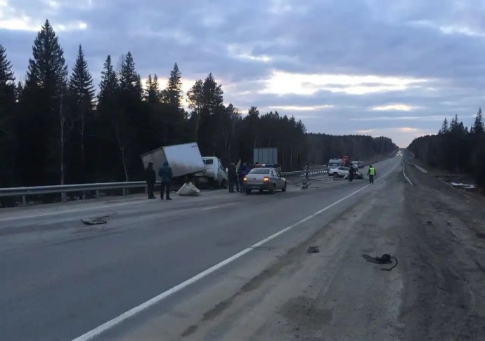 Возбуждено уголовное дело по факту ДТП на Кузбасской трассе